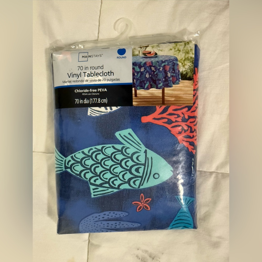 New Tablecloth Vinyl Nautical/sea life 70" round